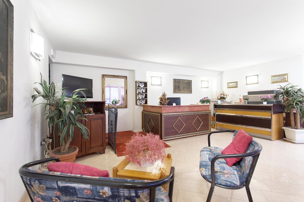 Hotel Residence Des Bains 切塞纳蒂科 外观 照片